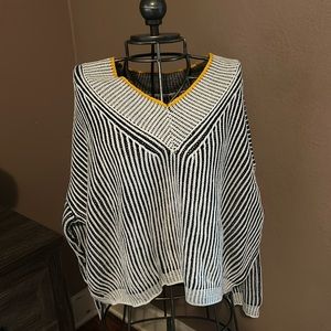 Striped v-neck sweater yellow neckline size small NWOT